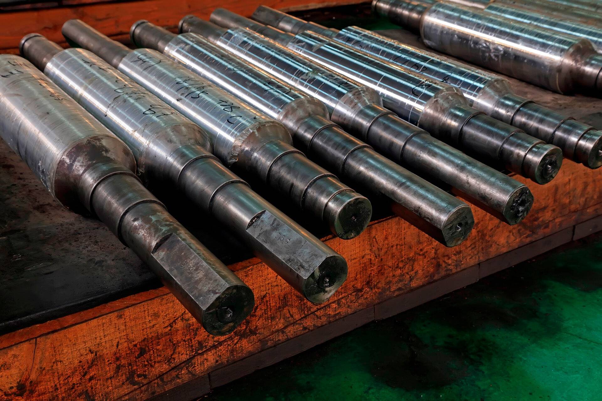 Crack and microstructure testing on rotor shafts